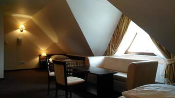 Фото номера Четырехместный номер Отель Hotel Umina г. Чорштын 3