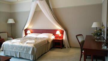 Фото номера Апартаменты Отель Hotel Umina г. Чорштын 4