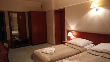 Фото номера Трехместный номер Отель Hotel Umina г. Чорштын 4
